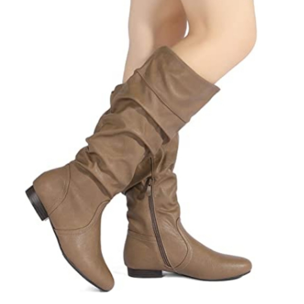 NWOT Dream Pairs BLVD Boots